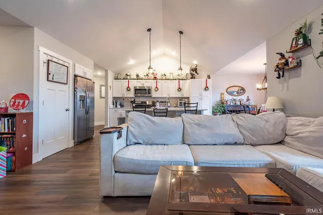 $449,000 | 30 Blackwell Lane, Springville, IN 47462