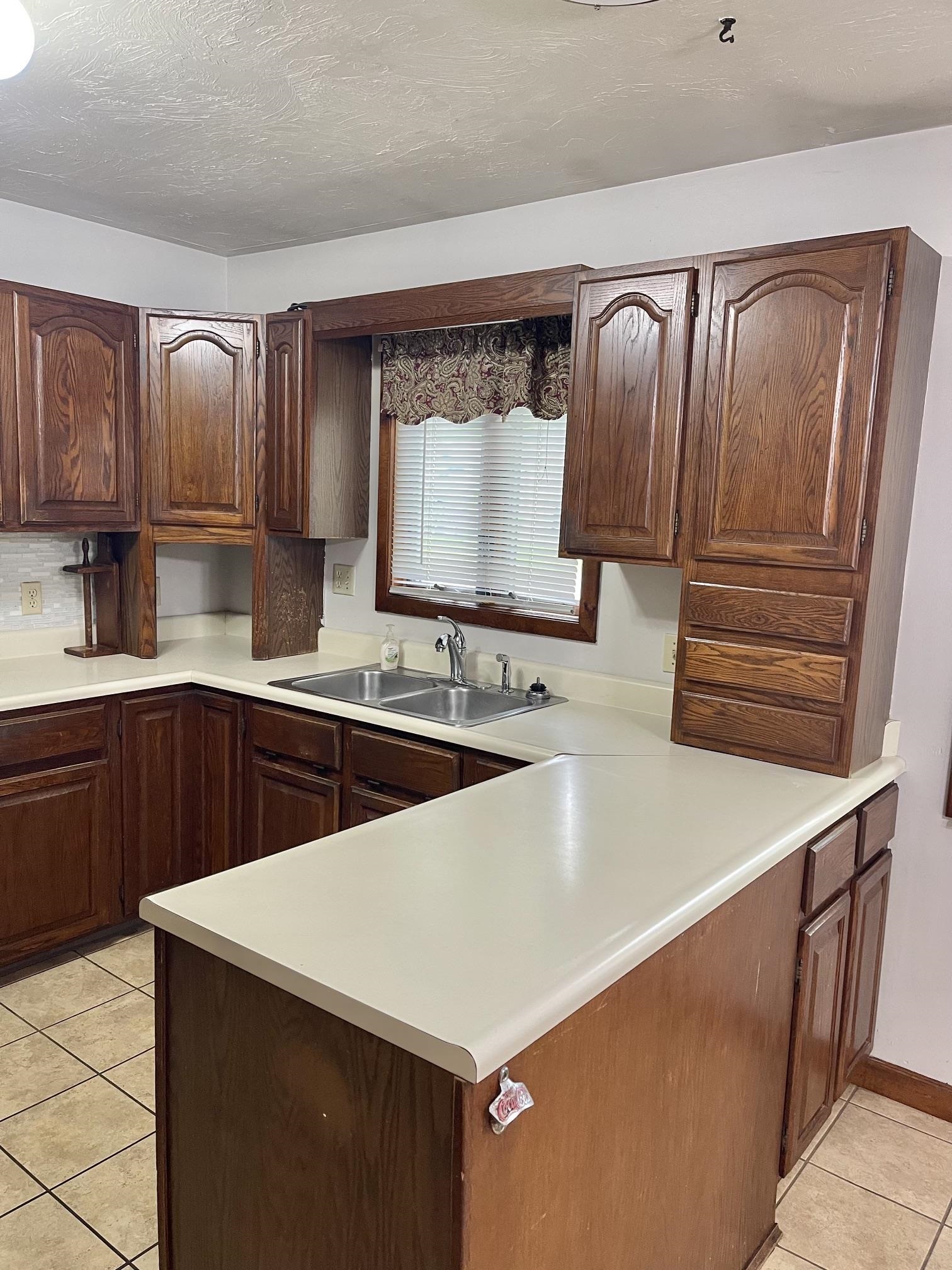703 Division Owosso, MI 48867 - Photo 8 of 28