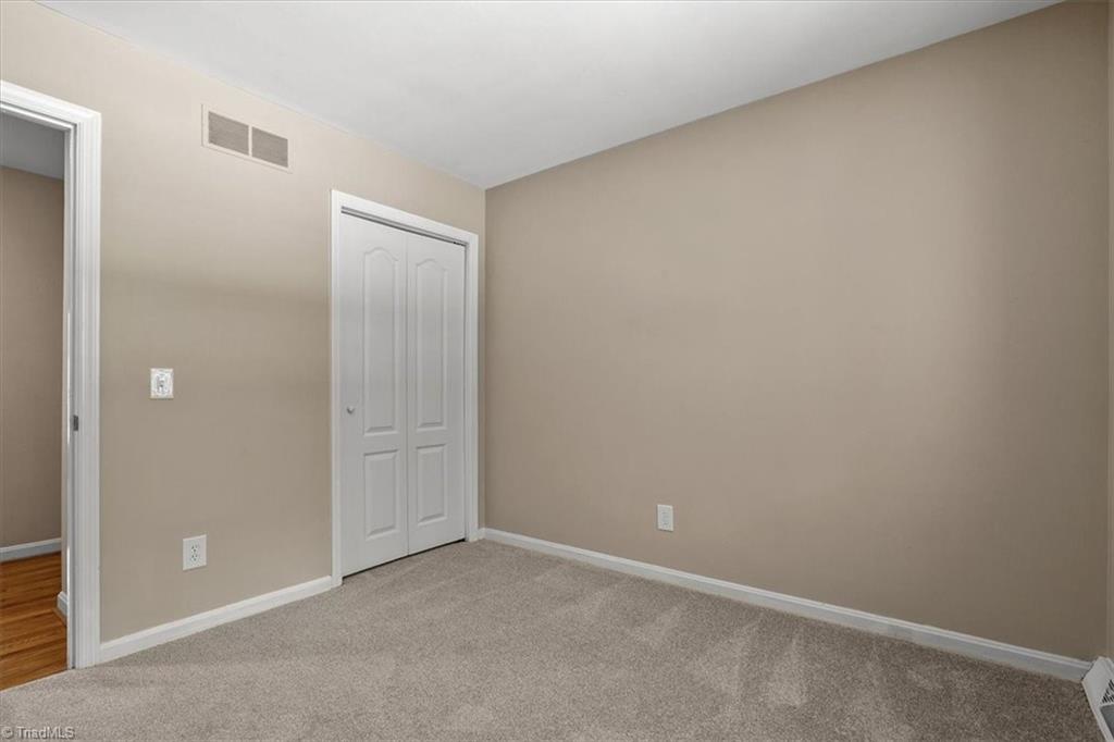 5700 Fleming Terrace Road Greensboro, NC 27410 - Photo 29 of 46