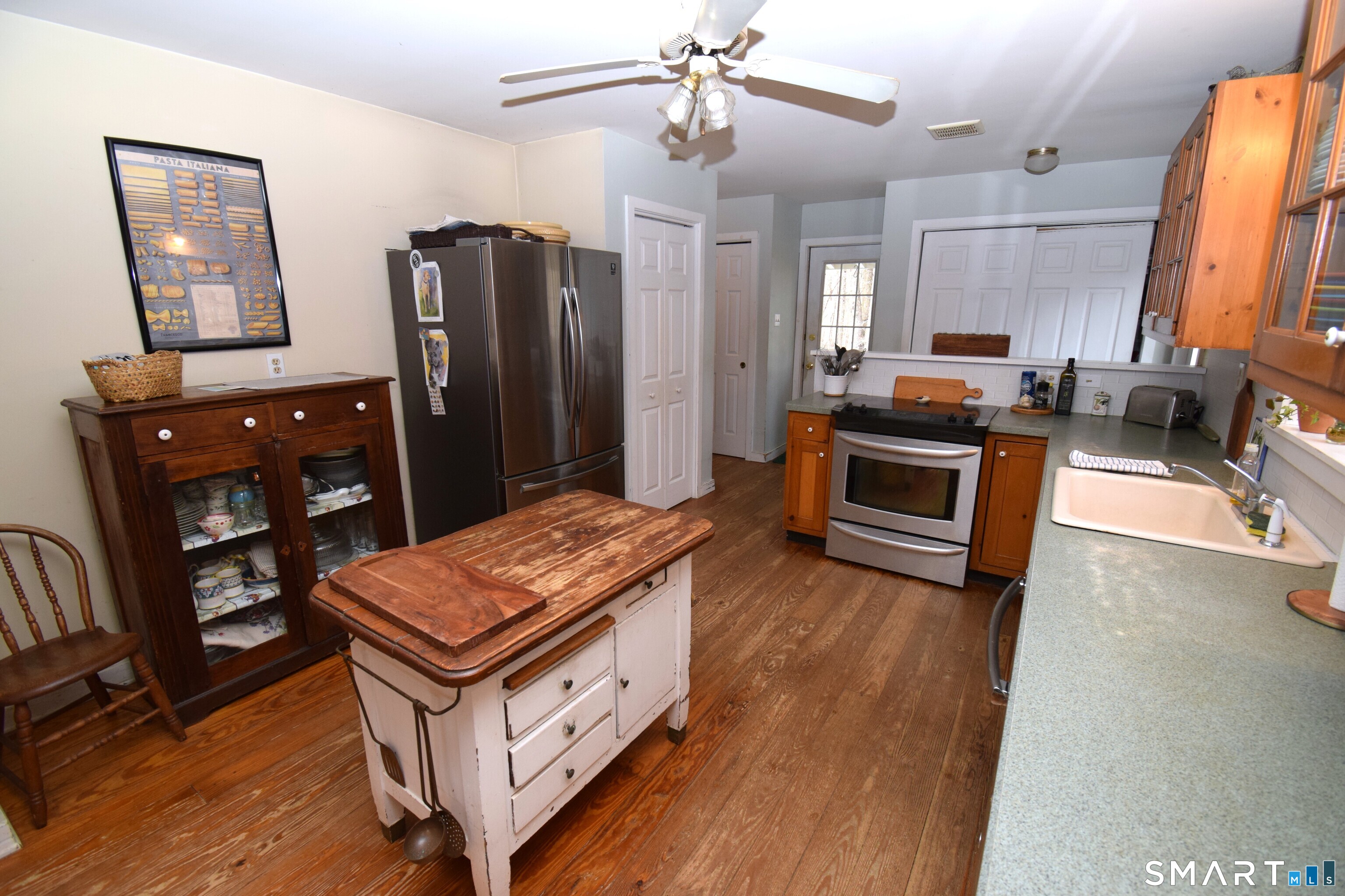 300 Mungertown Road Madison, CT 06443 - Photo 6 of 19