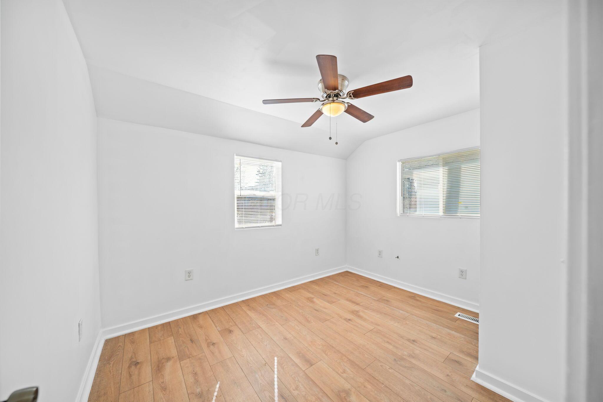 964 East Weber Road Columbus, OH 43211 - Photo 12 of 41 16-web-or-mls-DSC07587-2