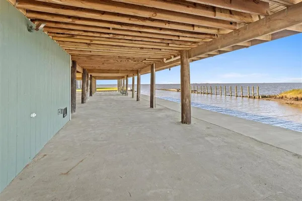 $3,400 | 141 Sandpiper Lane, Lake Charles, LA 70607