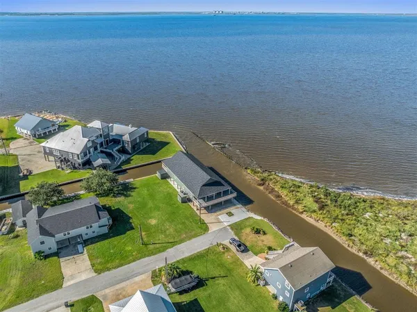 $3,400 | 141 Sandpiper Lane, Lake Charles, LA 70607