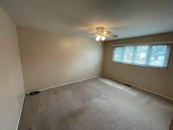 $435,900 | 900 Georgean Lane, Schaumburg, IL 60193