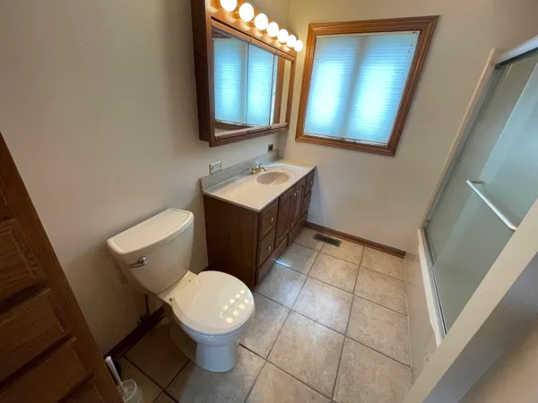 $435,900 | 900 Georgean Lane, Schaumburg, IL 60193