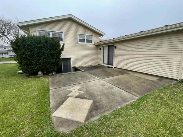 $435,900 | 900 Georgean Lane, Schaumburg, IL 60193