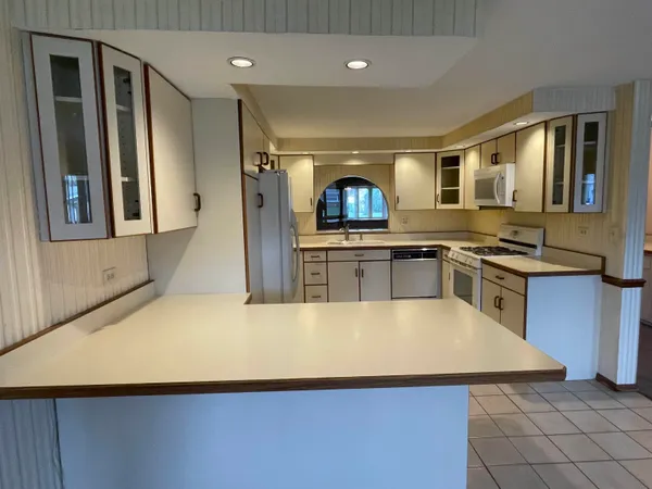 $435,900 | 900 Georgean Lane, Schaumburg, IL 60193