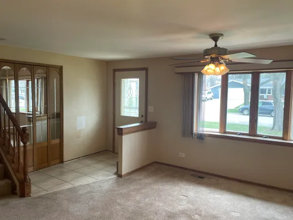 $435,900 | 900 Georgean Lane, Schaumburg, IL 60193