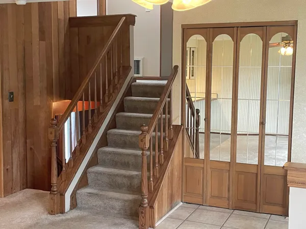 $435,900 | 900 Georgean Lane, Schaumburg, IL 60193