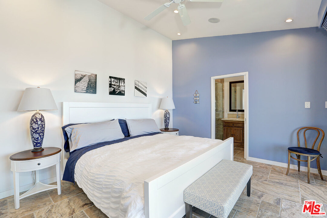 6813 Seawatch Lane Malibu, CA 90265 - Photo 13 of 30