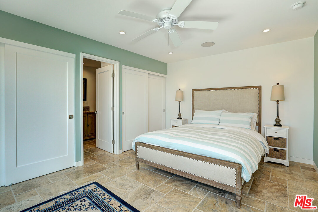 6813 Seawatch Lane Malibu, CA 90265 - Photo 16 of 30