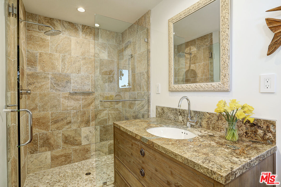 6813 Seawatch Lane Malibu, CA 90265 - Photo 19 of 30