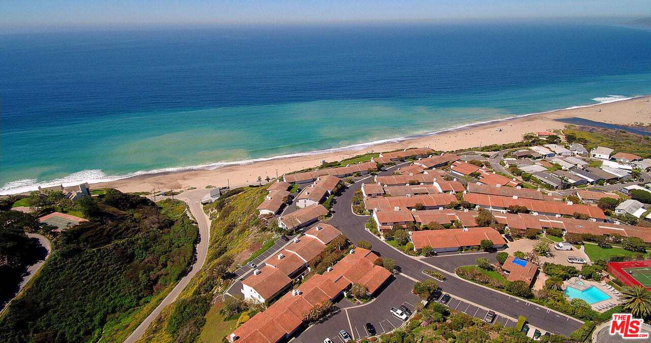 6813 Seawatch Lane Malibu, CA 90265 - Photo 25 of 30