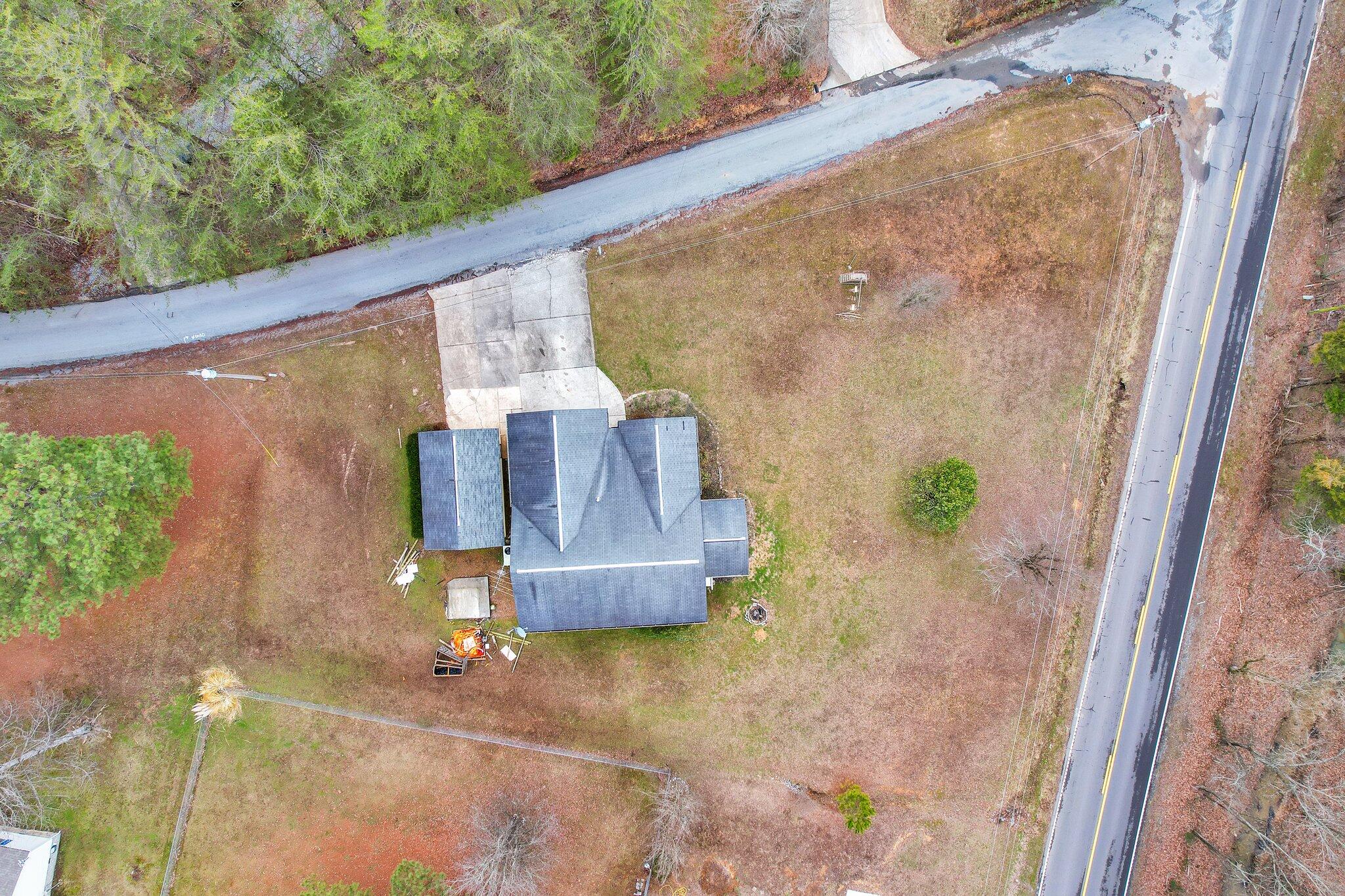 125 Porter Lake Road Spring City, TN 37381 - Photo 8 of 30 10-web-or-mls-DJI_0962