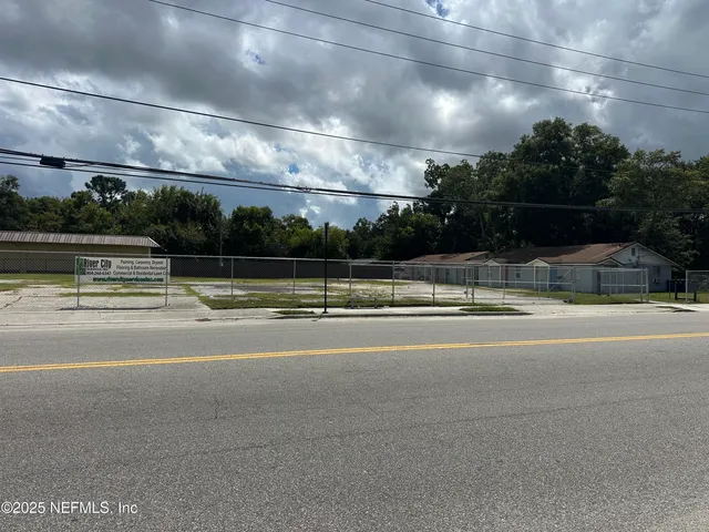 a view of a indoor basketball court