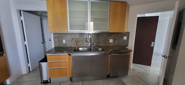 $8,950 | 2600 East Island Boulevard, Unit 1603, Aventura, FL 33160