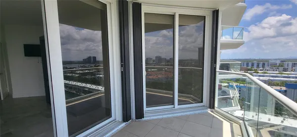 $8,950 | 2600 East Island Boulevard, Unit 1603, Aventura, FL 33160