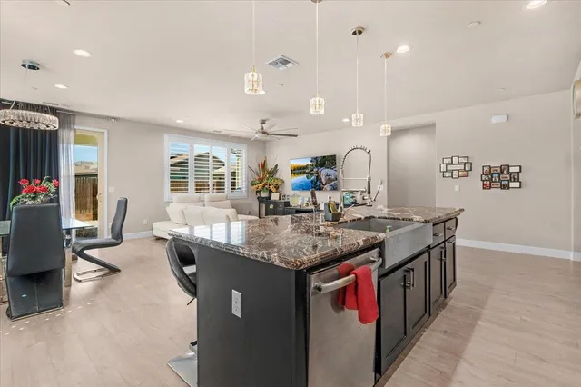 $520,000 | 3833 Hannah Lane, Clovis, CA 93619