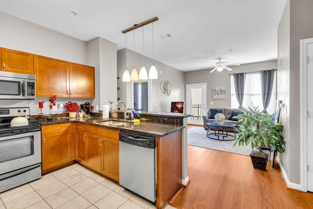 870 Mayson Turner Road Northwest, Unit 1321 Atlanta, GA 30314 - Photo 6 of 14