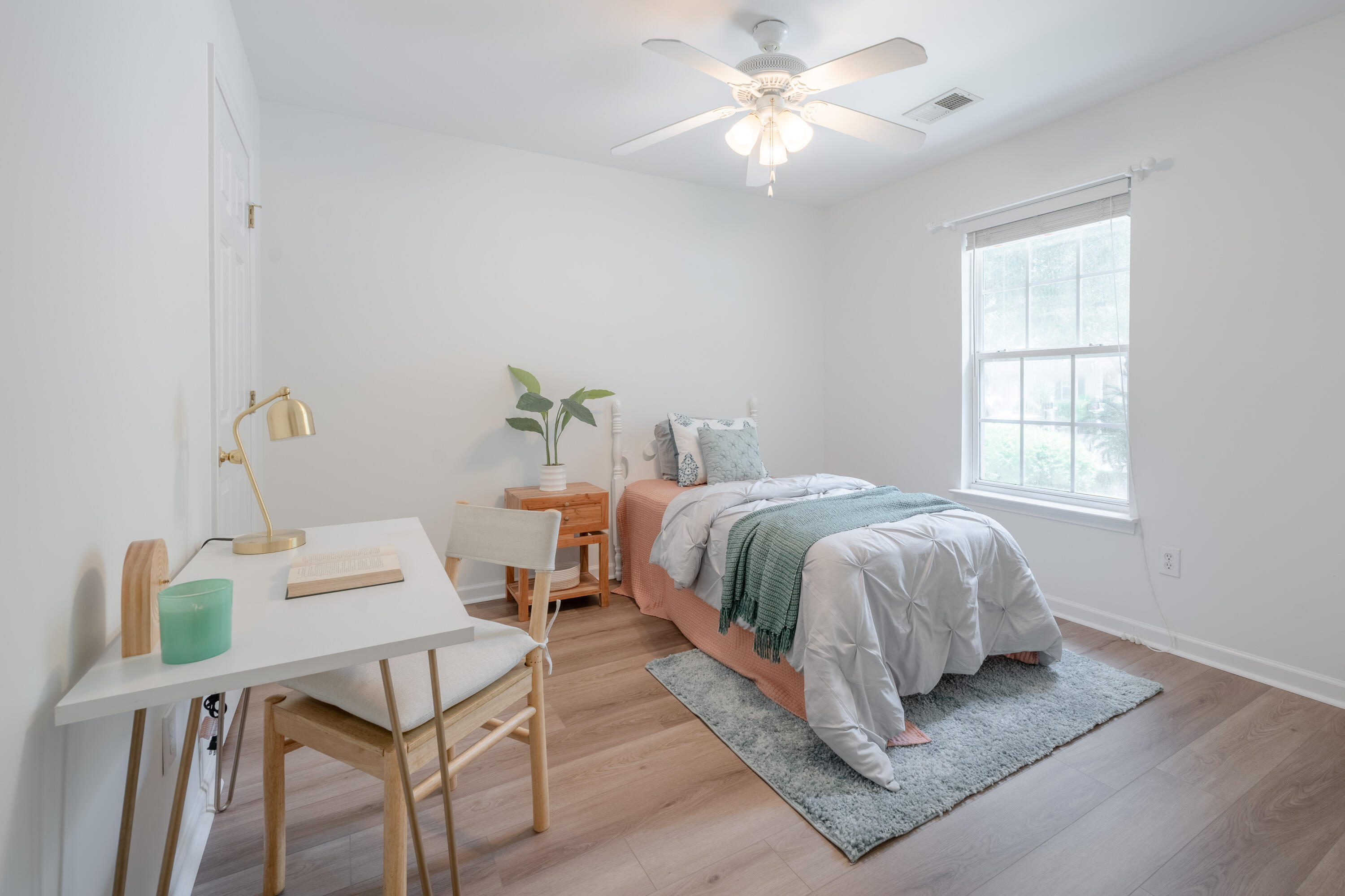 1687 Dexter Lane Charleston, SC 29412 - Photo 13 of 27 Guest Bedroom