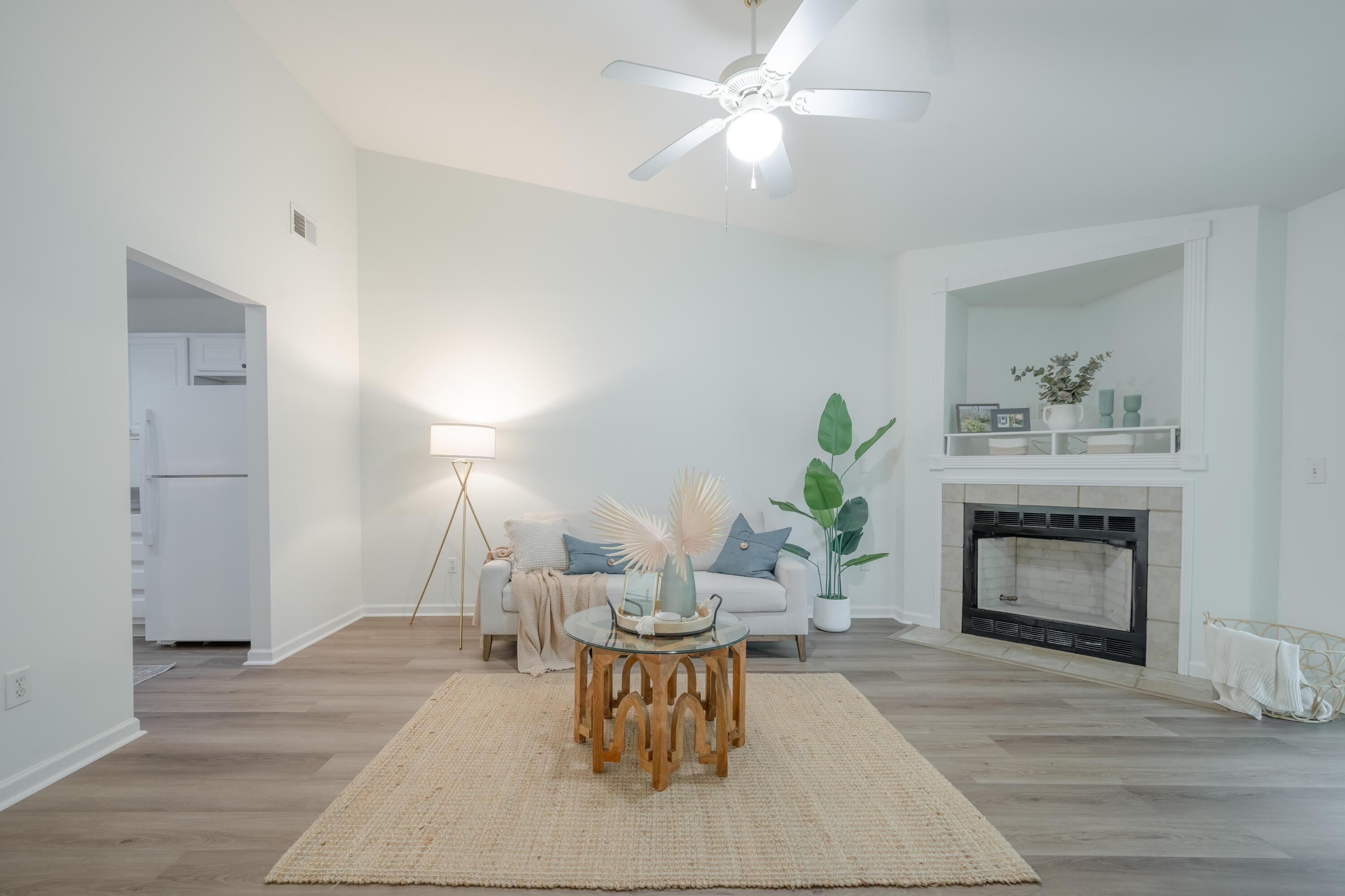 1687 Dexter Lane Charleston, SC 29412 - Photo 18 of 27 Living Room