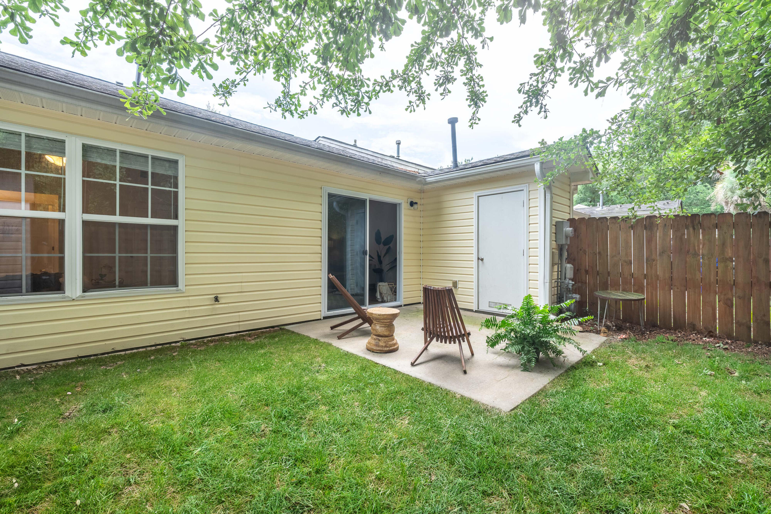 1687 Dexter Lane Charleston, SC 29412 - Photo 25 of 27 Private Backyard