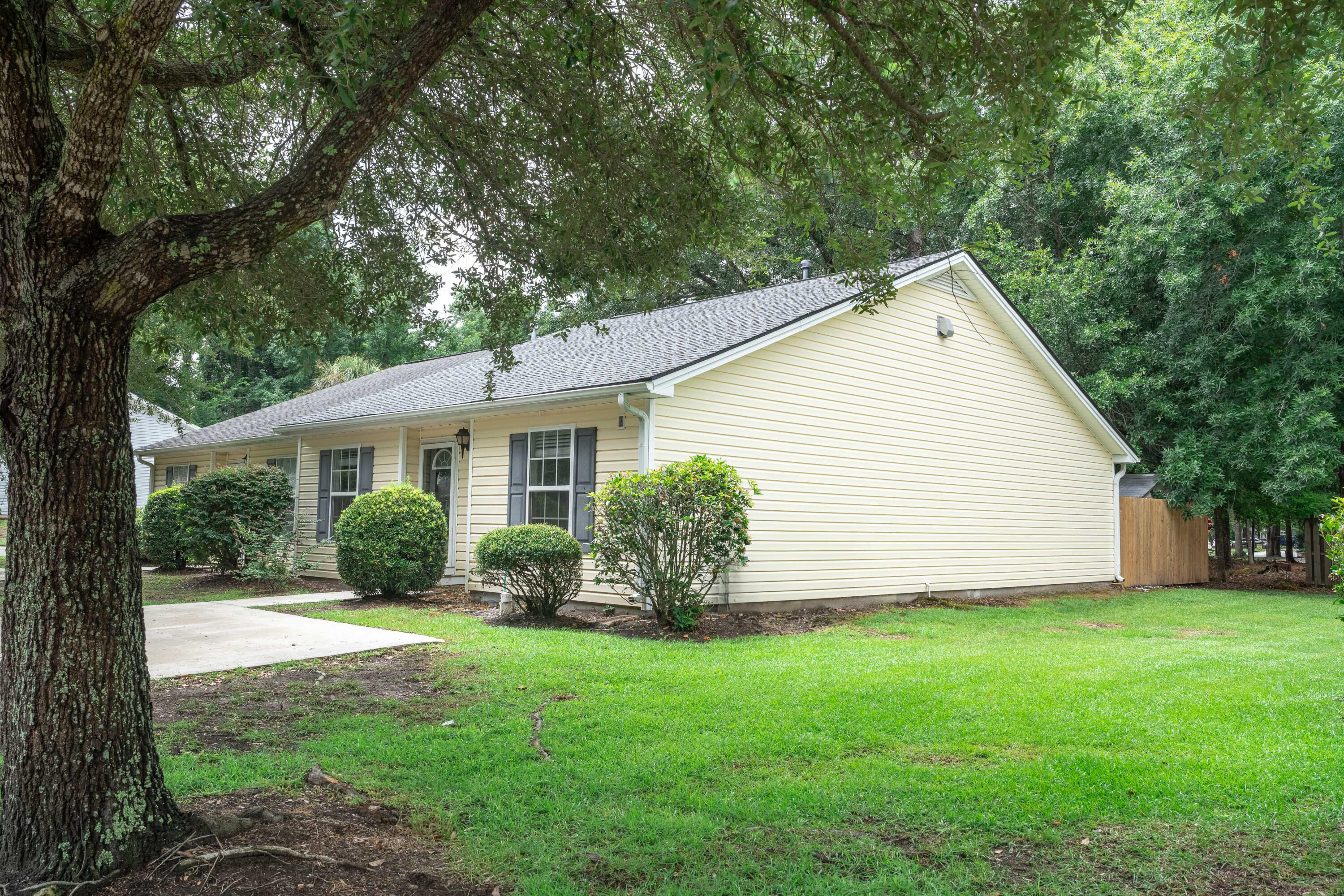 1687 Dexter Lane Charleston, SC 29412 - Photo 3 of 27 Exterior