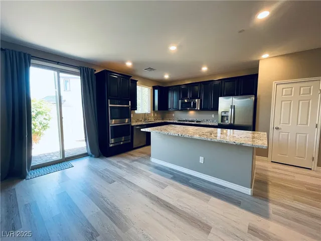 $2,795 | 930 Bayberry Ridge Street, Henderson, NV 89052