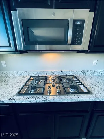 $2,595 | 930 Bayberry Ridge Street, Henderson, NV 89052