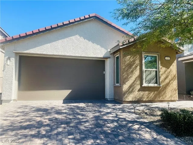 $2,795 | 930 Bayberry Ridge Street, Henderson, NV 89052