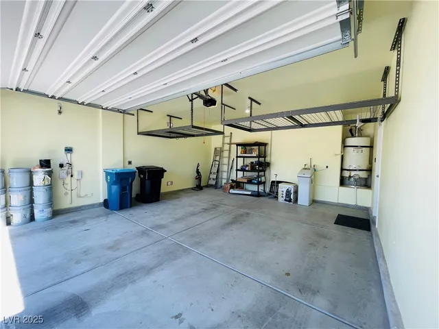 $2,795 | 930 Bayberry Ridge Street, Henderson, NV 89052