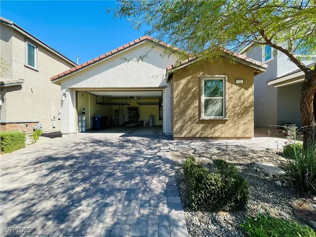 $2,795 | 930 Bayberry Ridge Street, Henderson, NV 89052