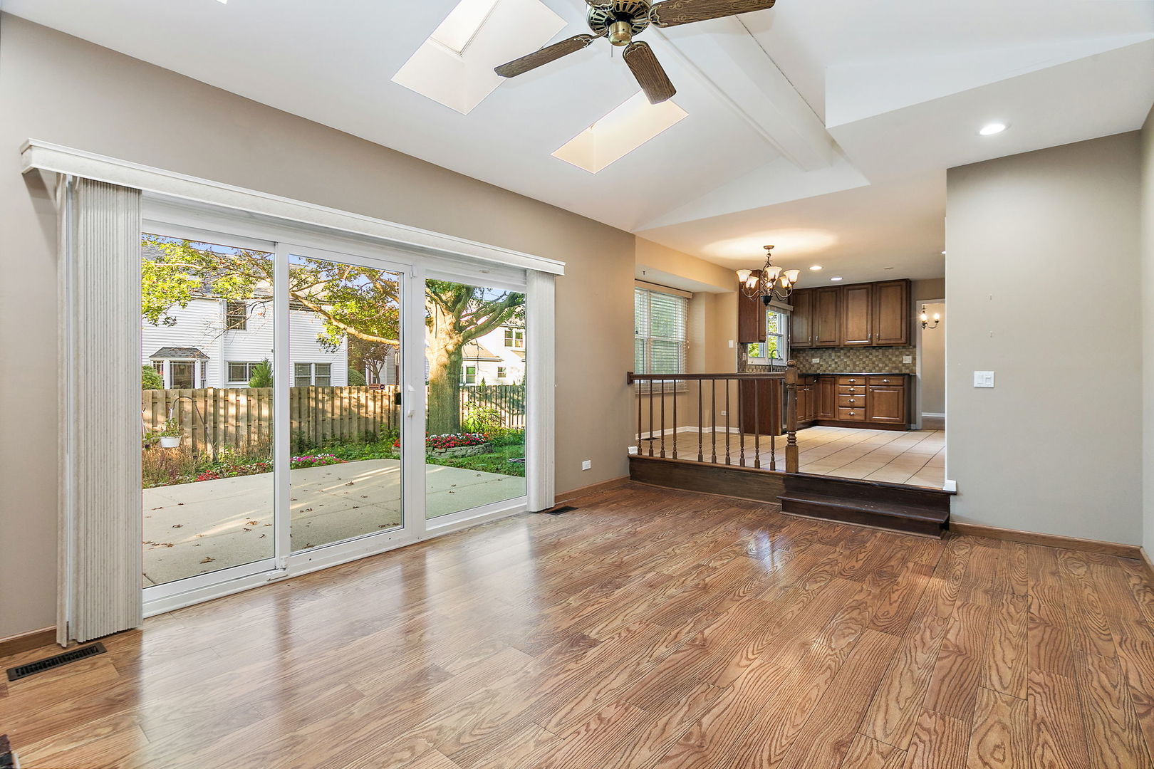 1088 Pear Tree Lane Wheeling, IL 60090 - Photo 11 of 22