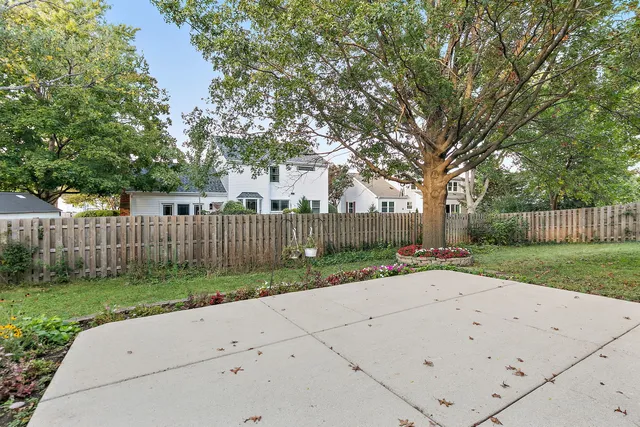 $499,900 | 1088 Pear Tree Lane, Wheeling, IL 60090