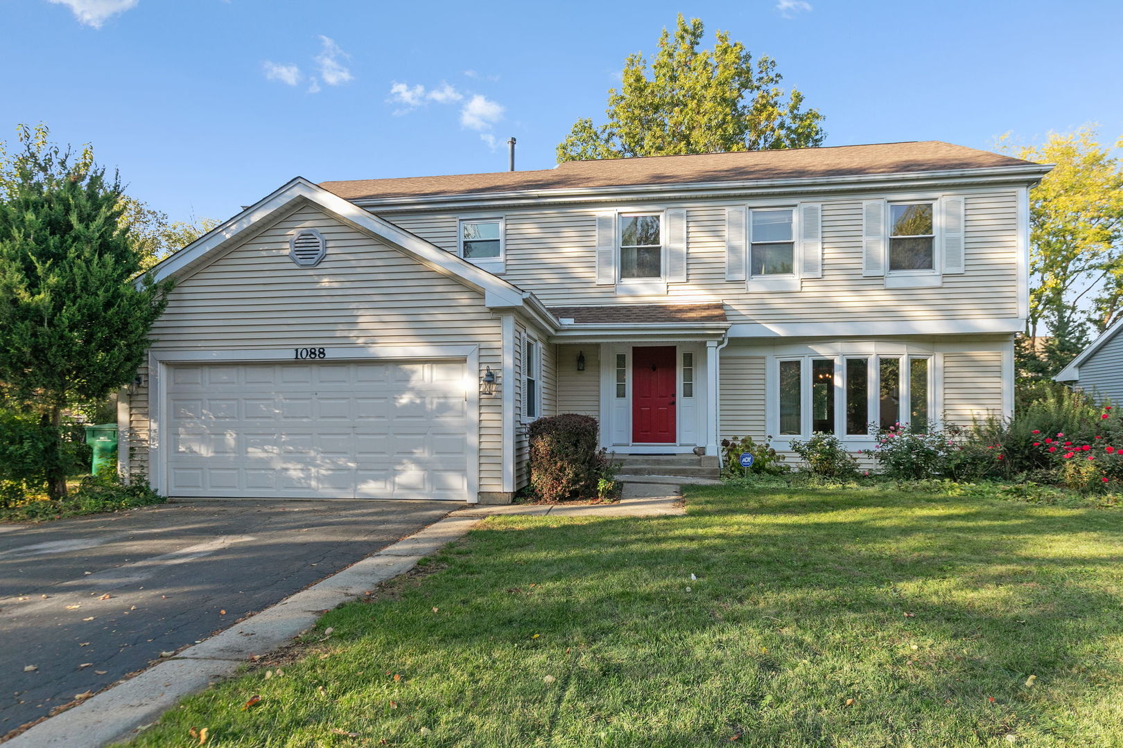 1088 Pear Tree Lane Wheeling, IL 60090 - Photo 2 of 22