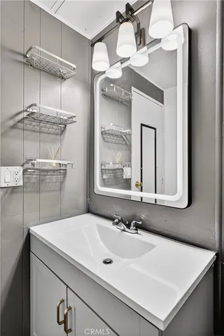 a view of a ceiling fan