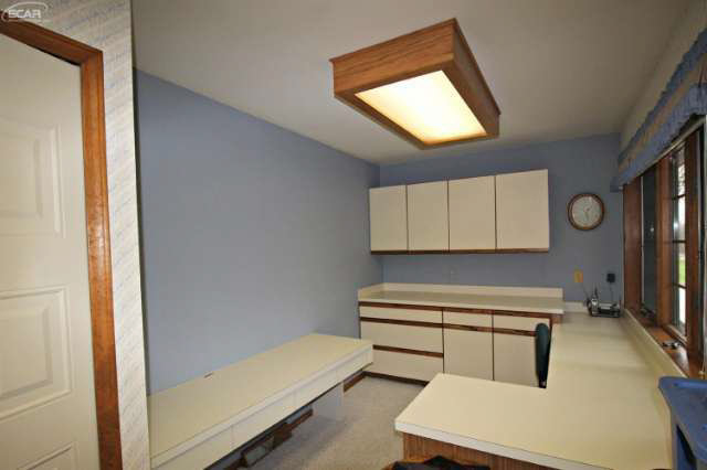 7561 East River Road Flushing, MI 48433 - Photo 15 of 40 20454061-14.JPG