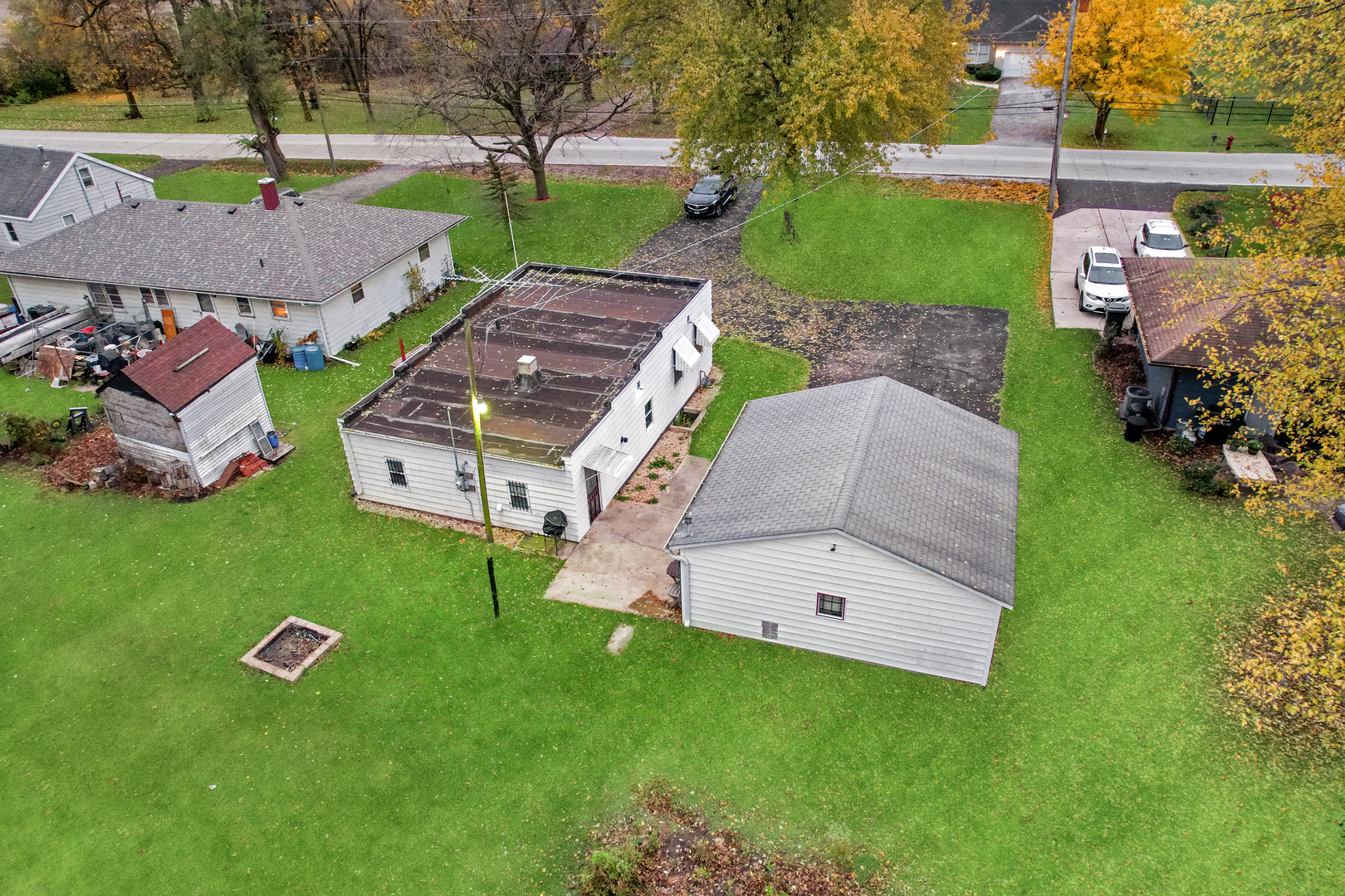1641 Jericho Road Aurora, IL 60506 - Photo 16 of 17 an aerial view of a house