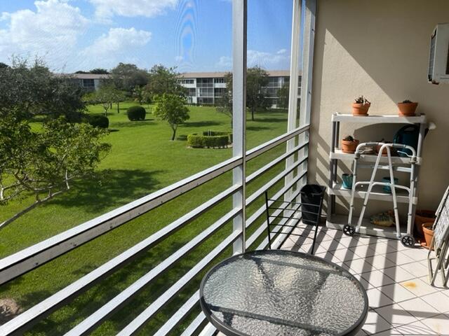 408 Brighton J Boca Raton, FL 33434 - Photo 13 of 15 View