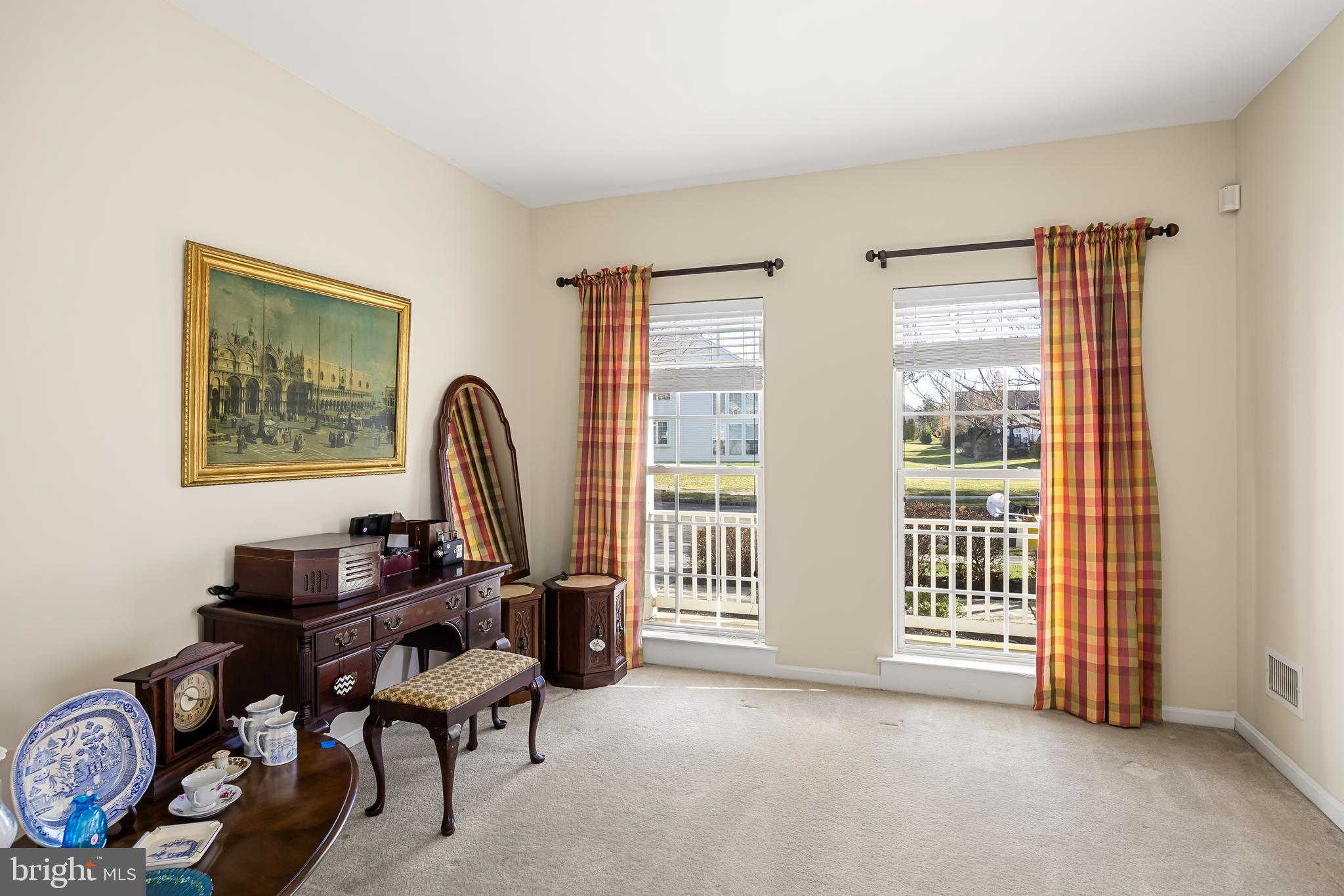 67 Shipps Way Delanco, NJ 08075 - Photo 7 of 41 Living Room
