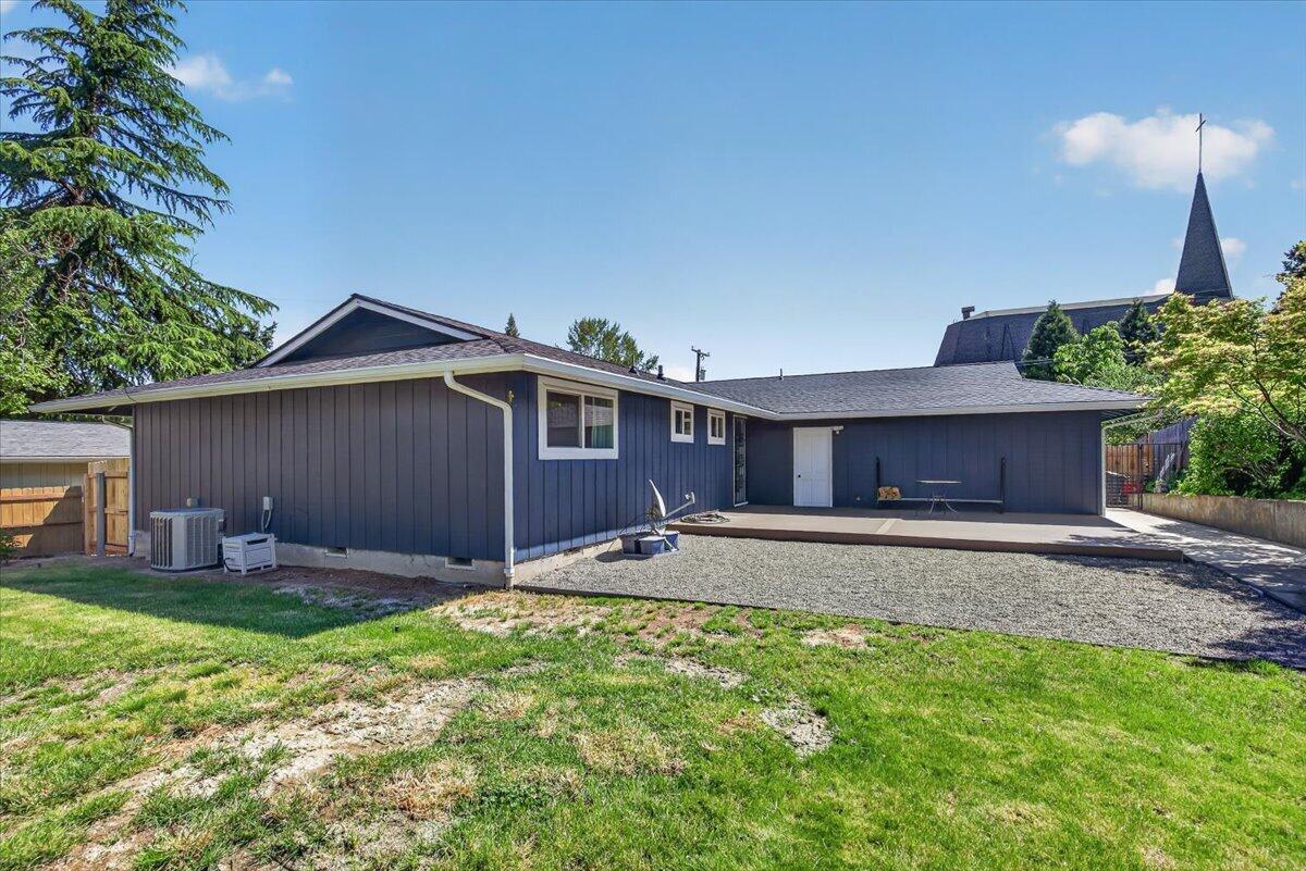 309 North Berkeley Way Medford, OR 97504 - Photo 30 of 32 28-27