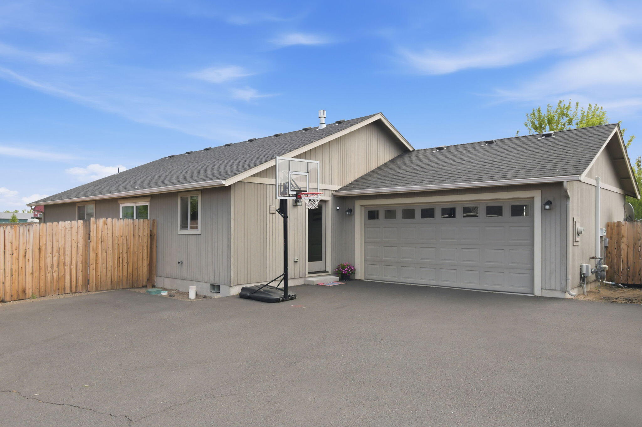 2425 Northwest 7th Street Redmond, OR 97756 - Photo 23 of 23