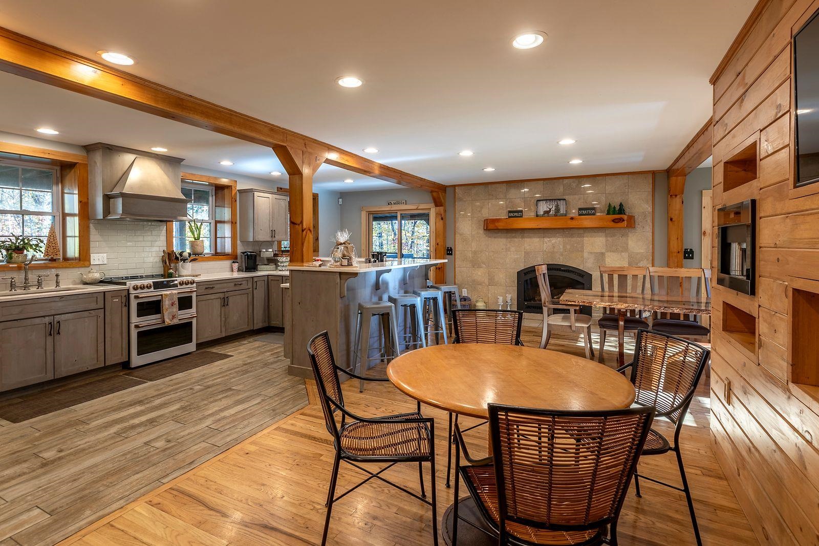 4427 West Hill Road South Jamaica, VT 05343 - Photo 14 of 38