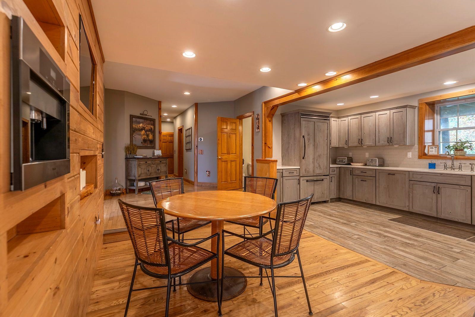 4427 West Hill Road South Jamaica, VT 05343 - Photo 18 of 38