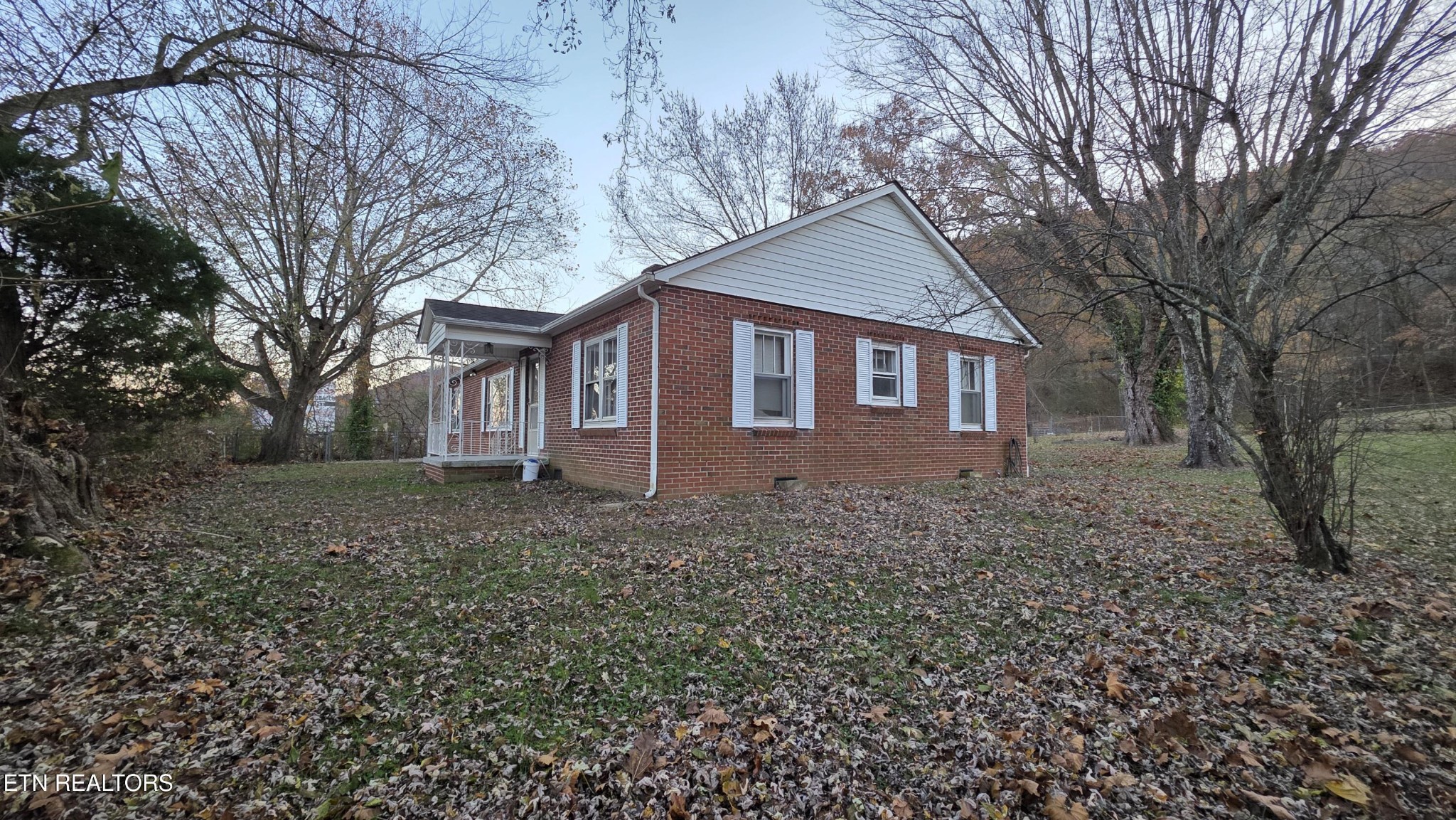 992 Walden Ridge Lane Caryville, TN 37714 - Photo 4 of 58 a view of a house with a yard