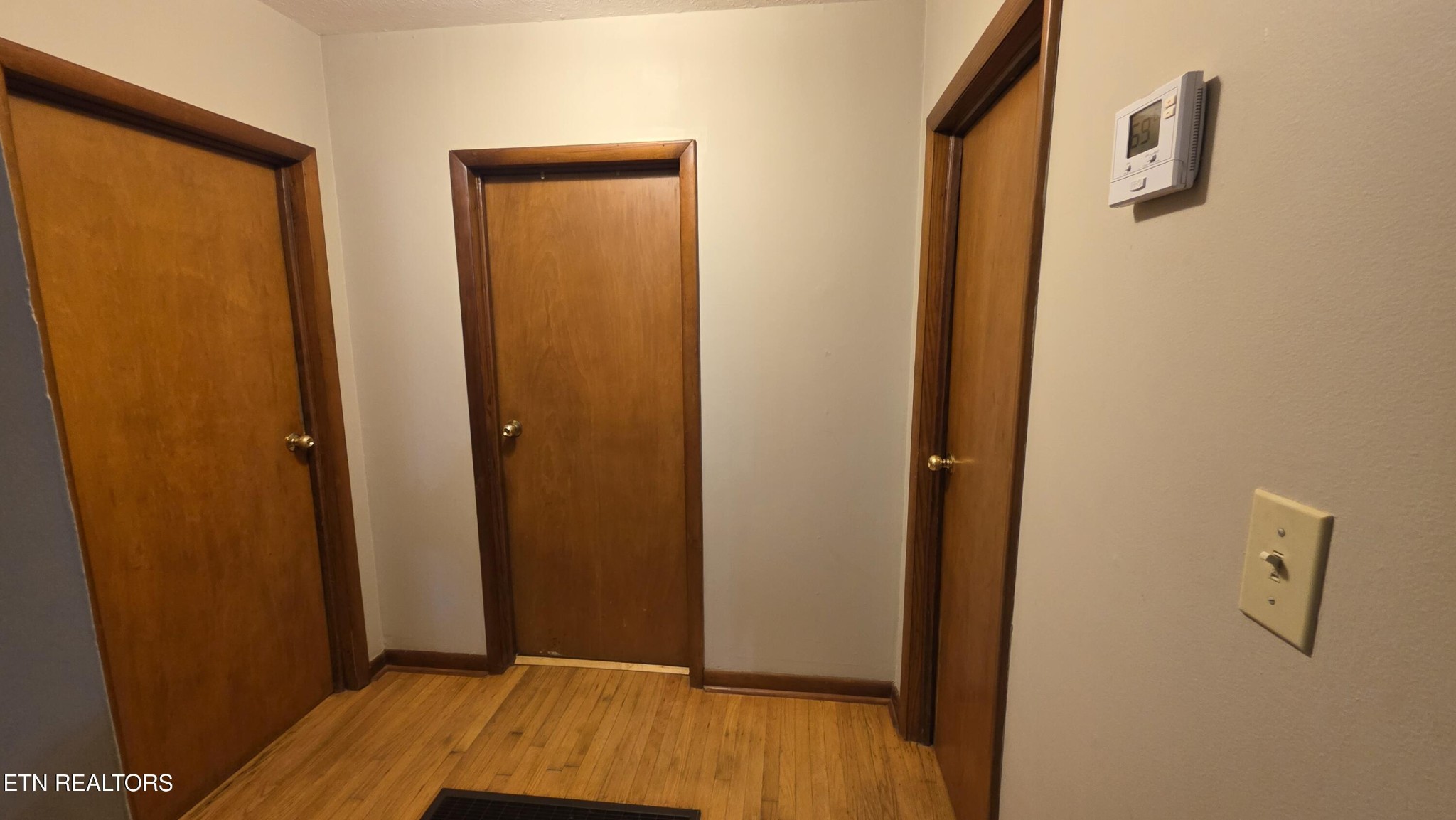 992 Walden Ridge Lane Caryville, TN 37714 - Photo 42 of 58 a view of bathroom