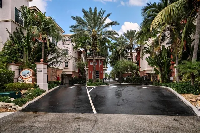 $559,900 | 1033 Northeast 17th Way, Unit 1103, Fort Lauderdale, FL 33304