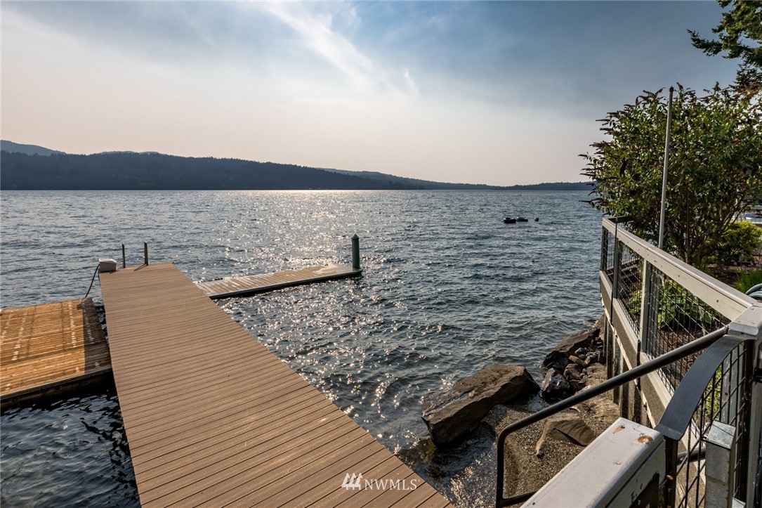 2976 North Shore Road Bellingham, WA 98226 - Photo 3 of 40 Gallery Image 3