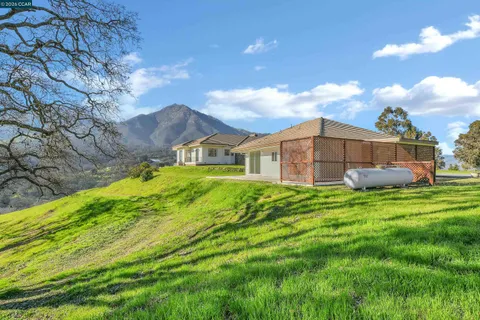 $3,375,000 | 420 Leon Court, Clayton, CA 94517