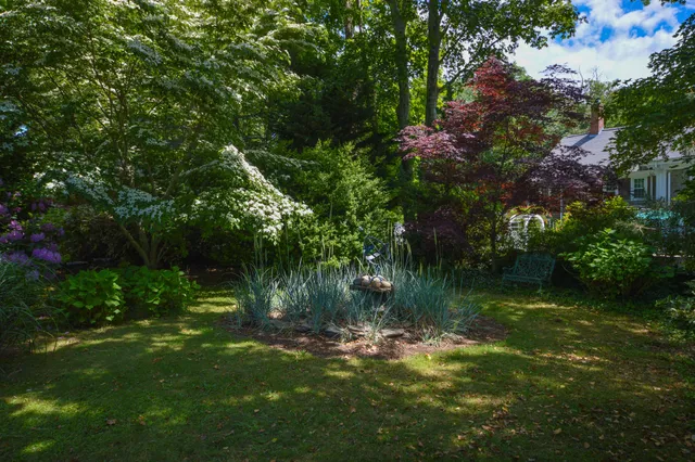 $1,195,000 | 162 Route 6A, Yarmouth Port, MA 02675